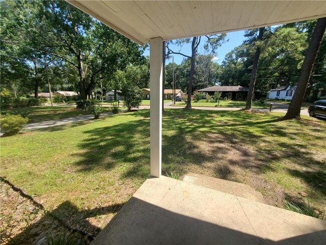 Building Photo - 5430 Greenleaf Rd