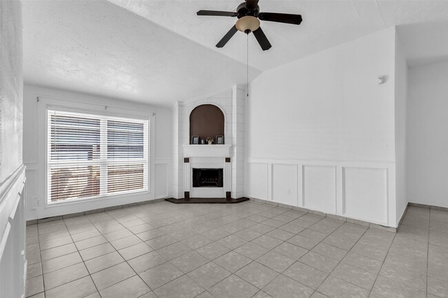 Building Photo - 7227 Greenyard Dr