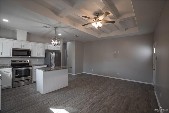 Building Photo - 2108 Stauffers St