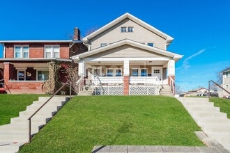 Building Photo - Welcome to this charming 3-bedroom, 1-bathroom house located in the heart of Columbus, OH!
