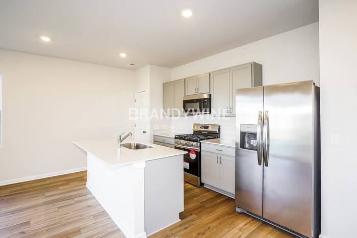 Building Photo - 554 Torrey Pines Ln