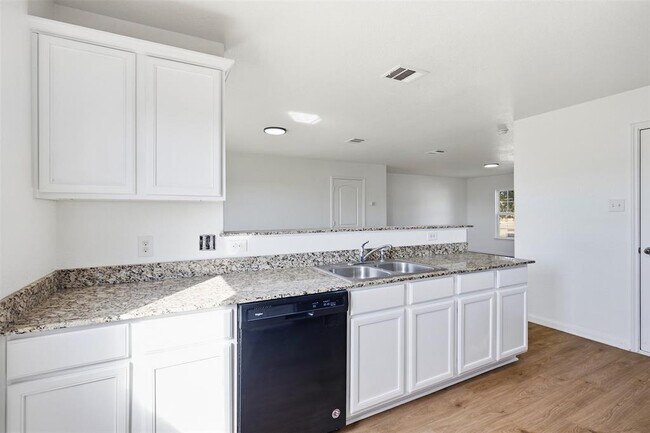 Building Photo - 1013 Woodward Ct