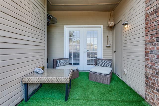 Building Photo - 3550 Country Square Dr