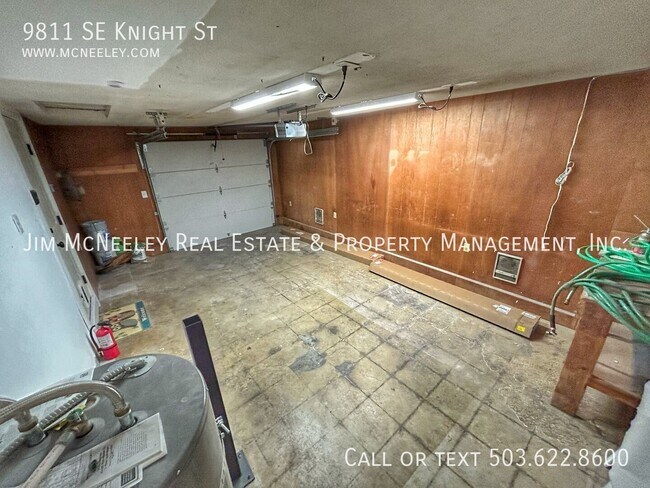 Building Photo - 9811 SE Knight St