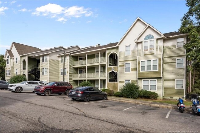 Building Photo - 962 Stewarts Creek Dr