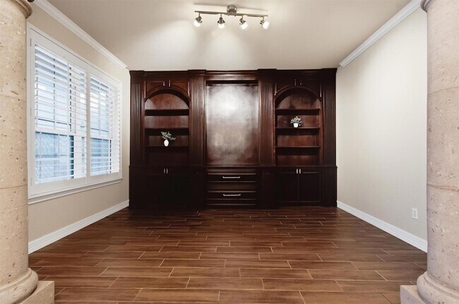 Building Photo - 113 Scarlet Oak Cove