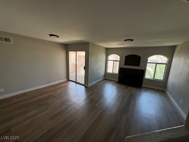 Building Photo - 4555 E Sahara Ave