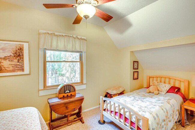 Building Photo - 7234 7th Ave