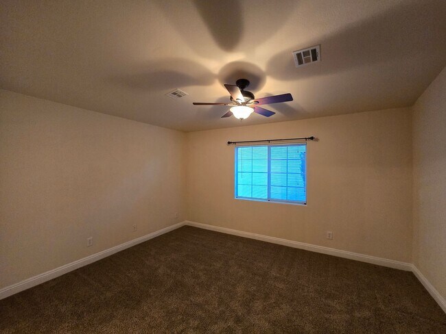 Building Photo - A Fabulous 3 Bedroom, 2.5 Bathroom, 2 Car Garage Townhome in NW Las Vegas