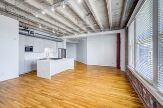 Building Photo - 201 Main St