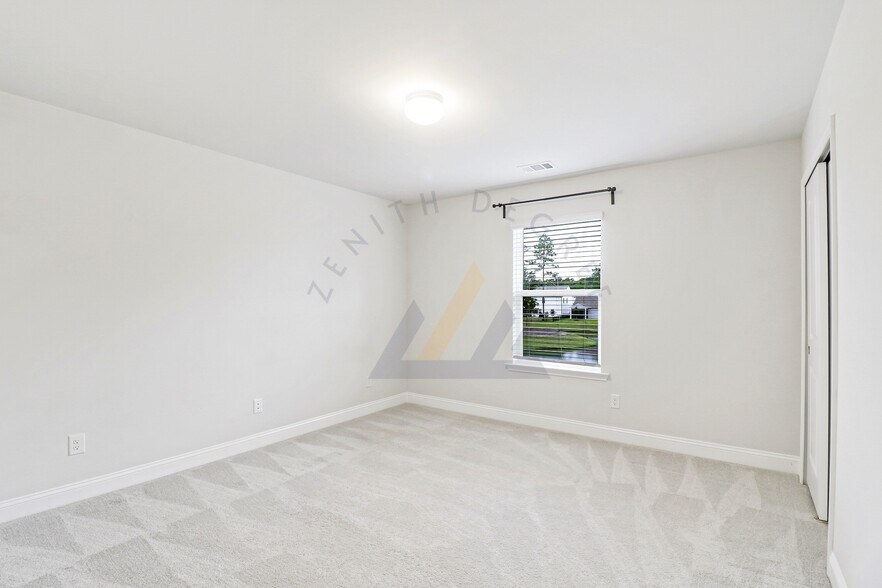 Building Photo - 124 Danner Dr