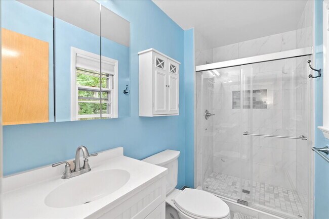 Building Photo - Find Your Forever Home in Valewood Manor