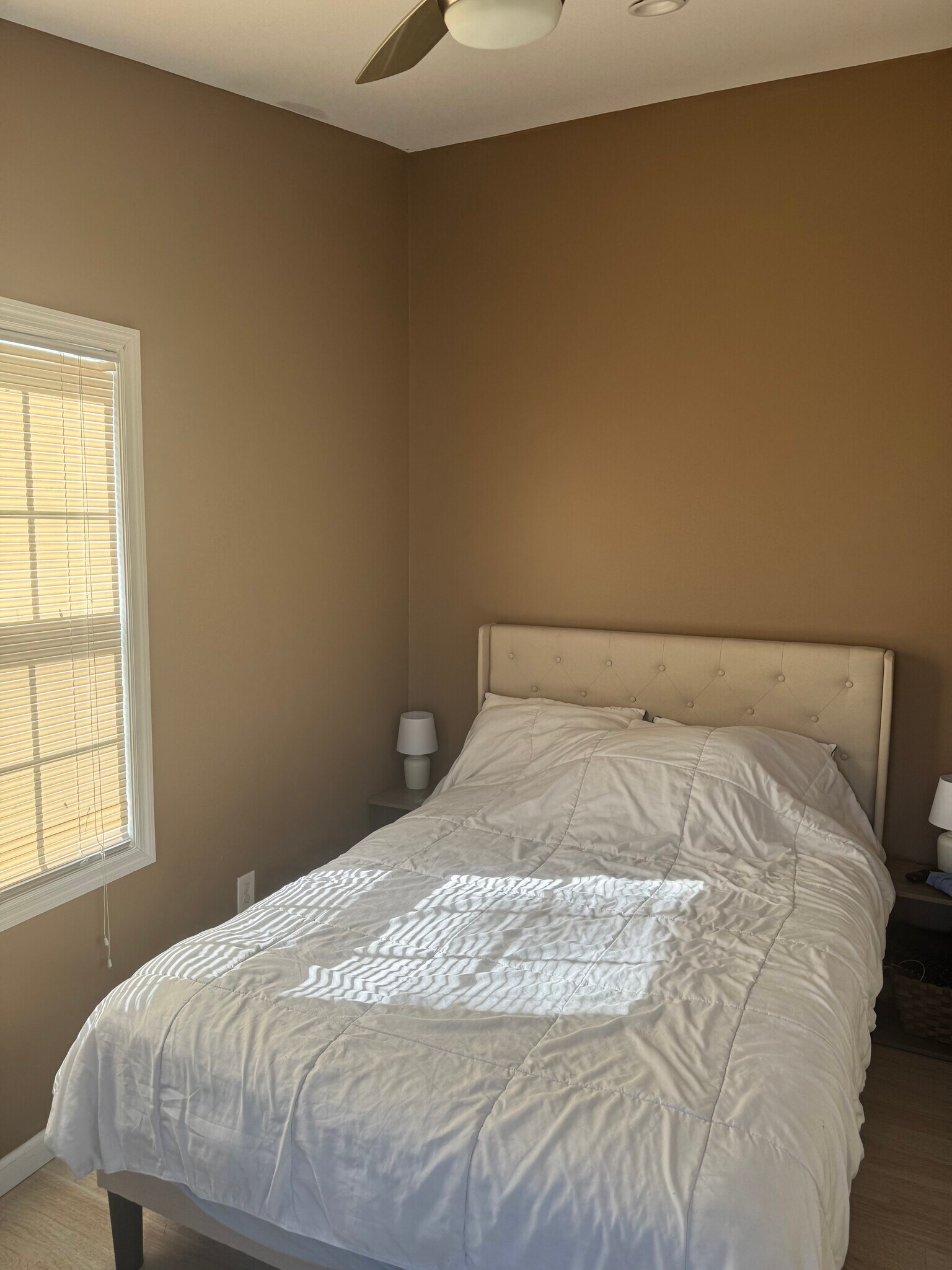 Building Photo - 8 Spruce Ave