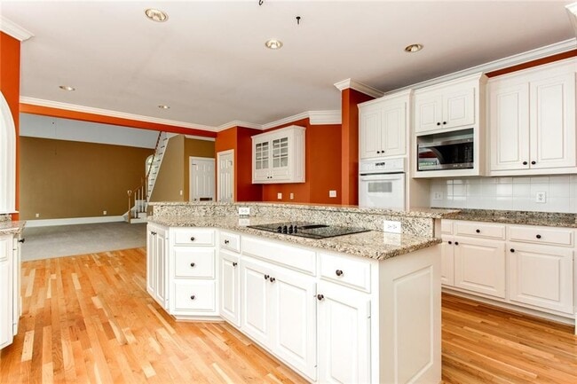Building Photo - 5020 Greatwood Ln