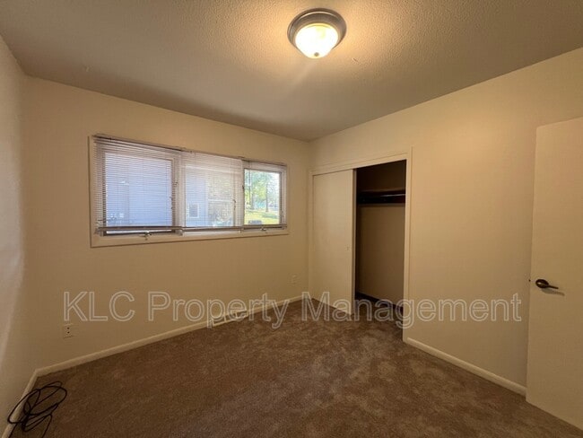 Building Photo - 2826 67th St