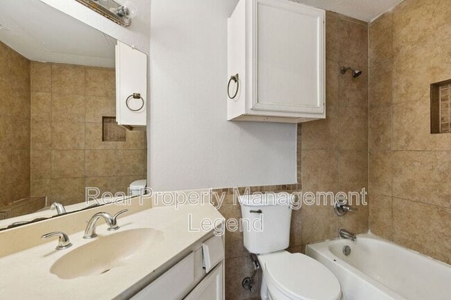 Building Photo - 5550 Spring Valley Rd
