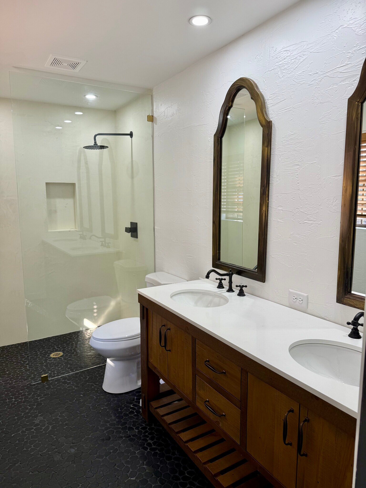 Building Photo - 5901 Star Ln