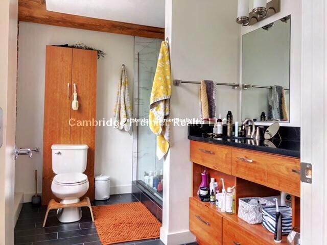 Building Photo - 21 Cottage Park Ave