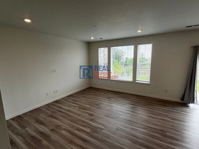 Building Photo - 6549 Westcliff Dr