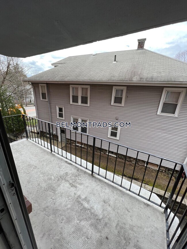 Building Photo - 125 Trapelo Rd