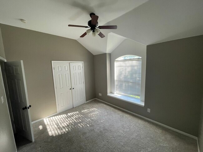 Building Photo - 7266 Piping Rock Rd