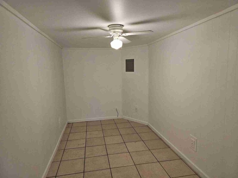 Building Photo - 240 Kraft Ave