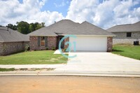 Building Photo - 3 Bed/2 Bath Home in Pearl