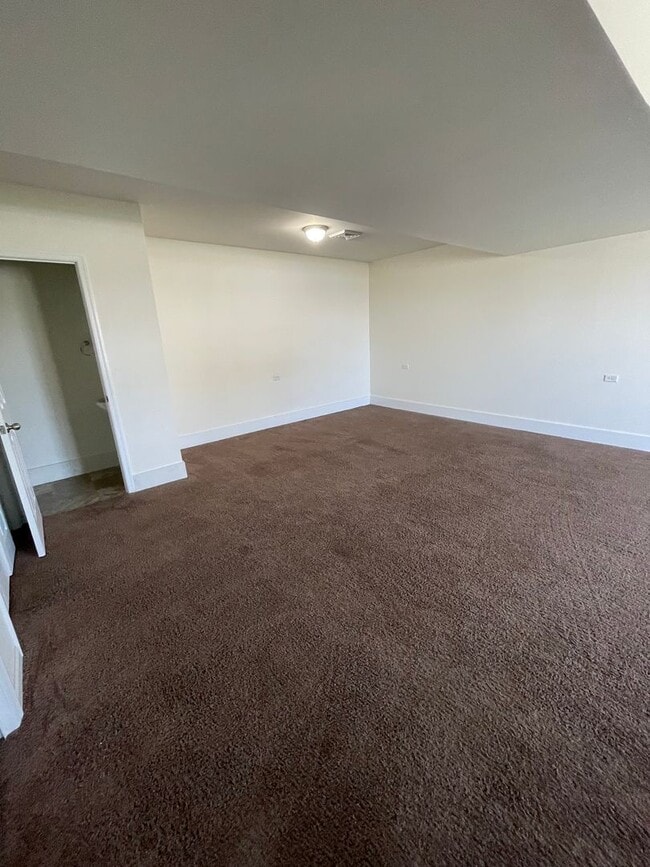 Building Photo - 3 Bedroom 3 Bath House In Mount Wolf