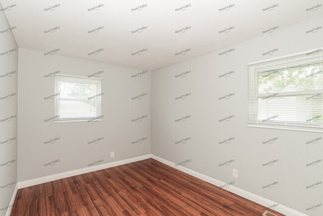 Building Photo - 10735 Invicta Ct