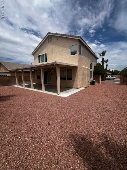 Building Photo - 9167 Short Horse Ct