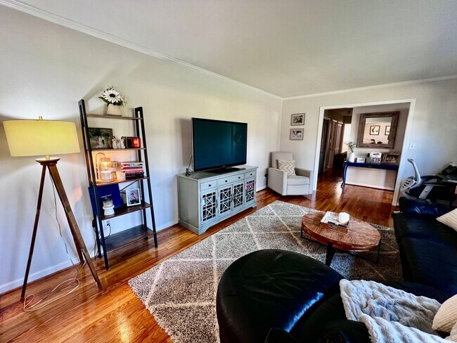 Building Photo - Beautiful All-Brick Ranch in the Heart of ...