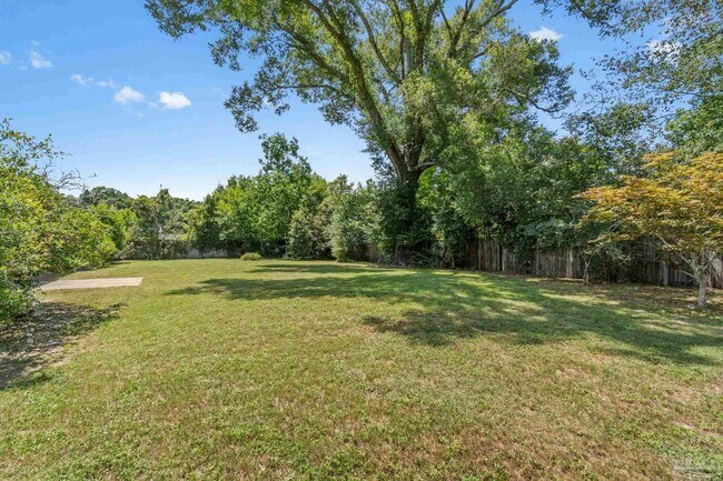 Building Photo - 7468 Brightwood St