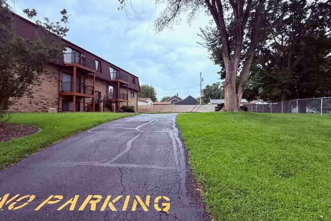 Building Photo - 5102 25th Ave Ct