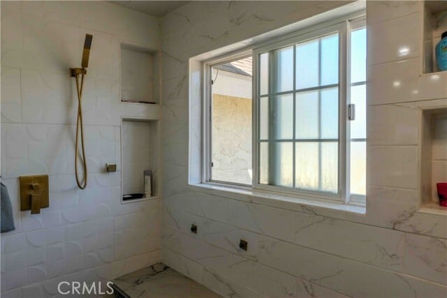 Building Photo - 1042 Robinson Ct