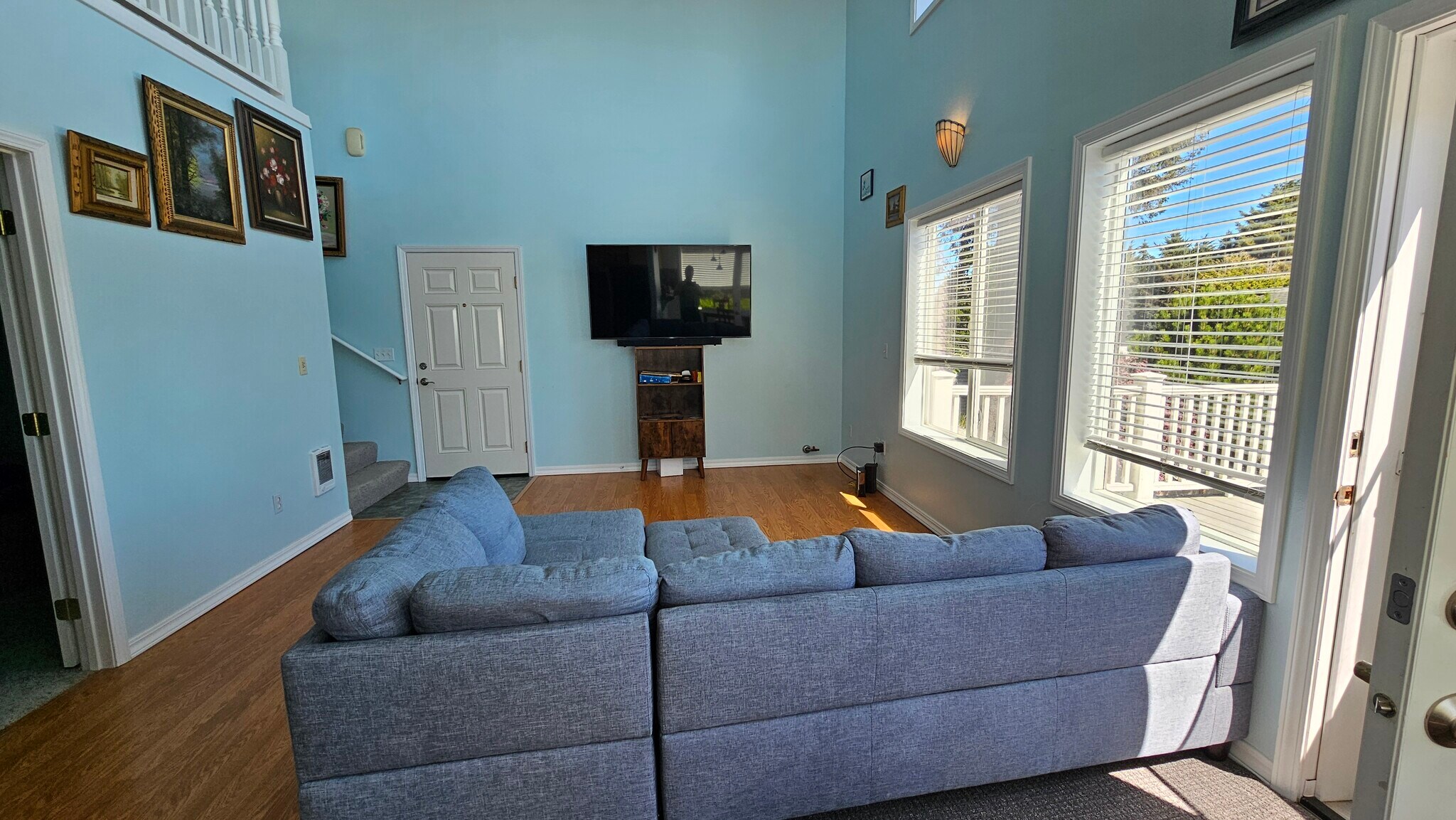 Huge living room - 1742 NE 14th St