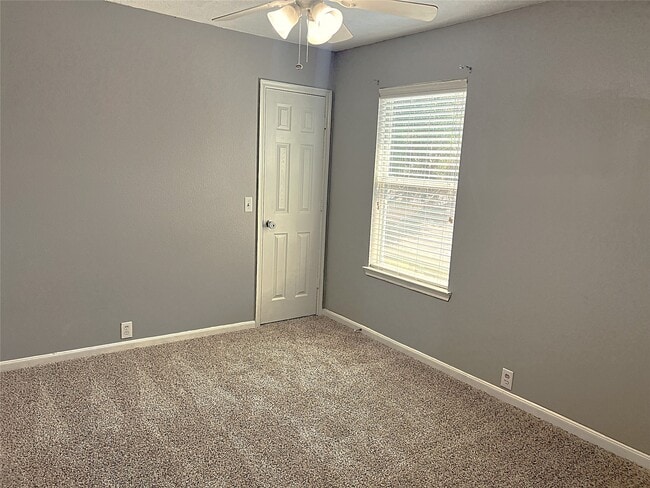 Building Photo - 4714 Glencastle Ct
