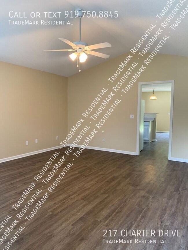 Building Photo - 217 Charter Dr