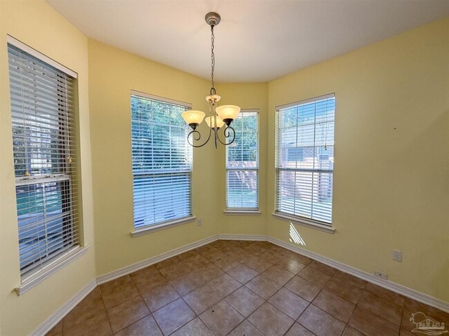 Building Photo - 4913 Vizcaya Dr