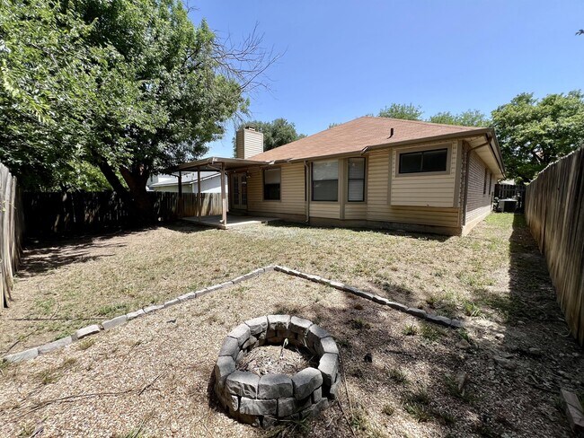 Building Photo - 3701 Habersham