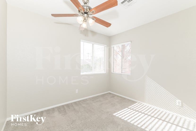 Building Photo - 1711 Toltec Cir