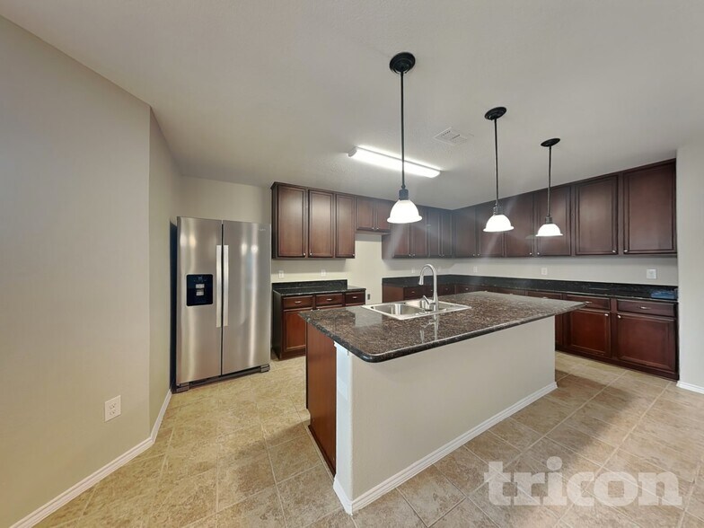 Building Photo - 7713 Captain Ln