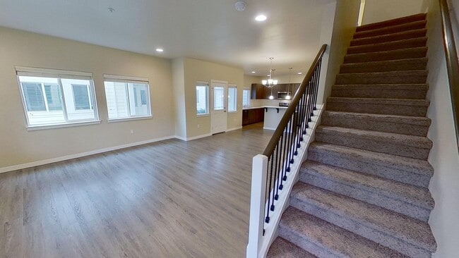 Building Photo - Beautiful 3-Bedroom Townhome w/ 2-Car Gara...
