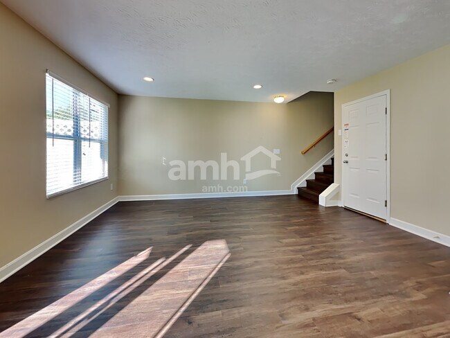 Building Photo - 1542 Quarter Horse Cir