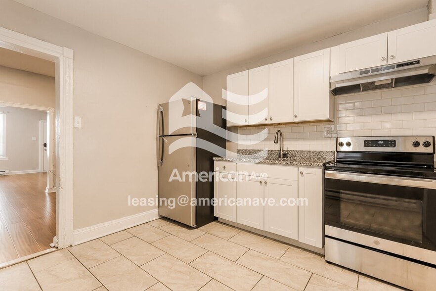 Building Photo - 333 N Robinson St