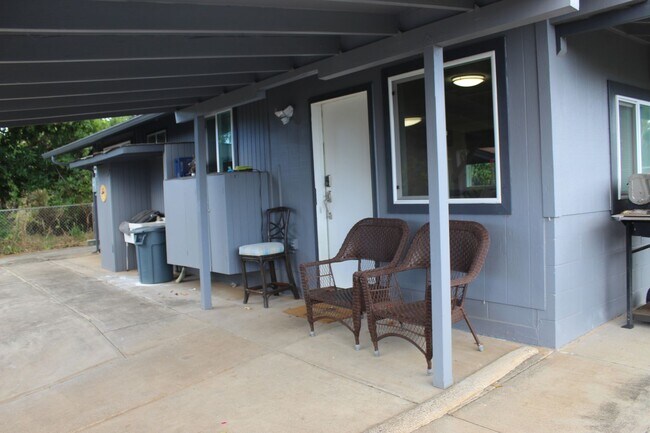 Building Photo - Loha