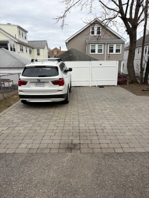 Building Photo - 16 Theurer Park