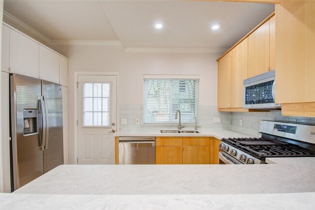 Building Photo - 2910 Grants Lake Blvd