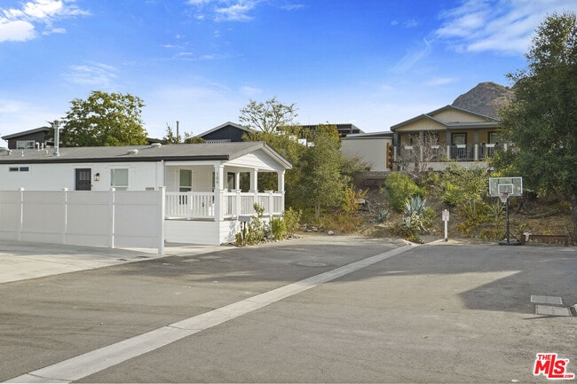 Building Photo - 30473 Mulholland Hwy