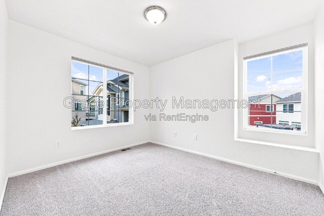 Building Photo - 4553 N Quemoy St