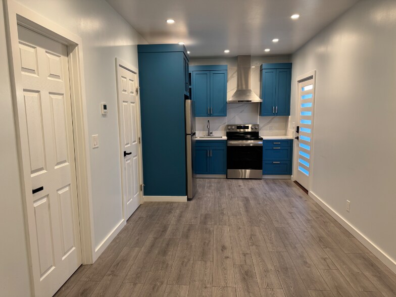 Building Photo - 606 Virginia Dr